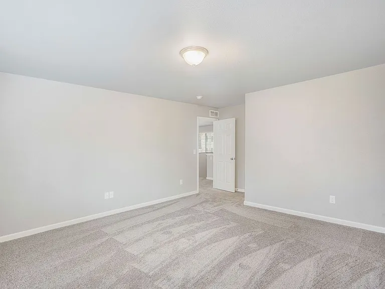 5661 Coddington Ln — Photo 13