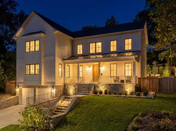 4283 38th St N, Arlington, VA 22207