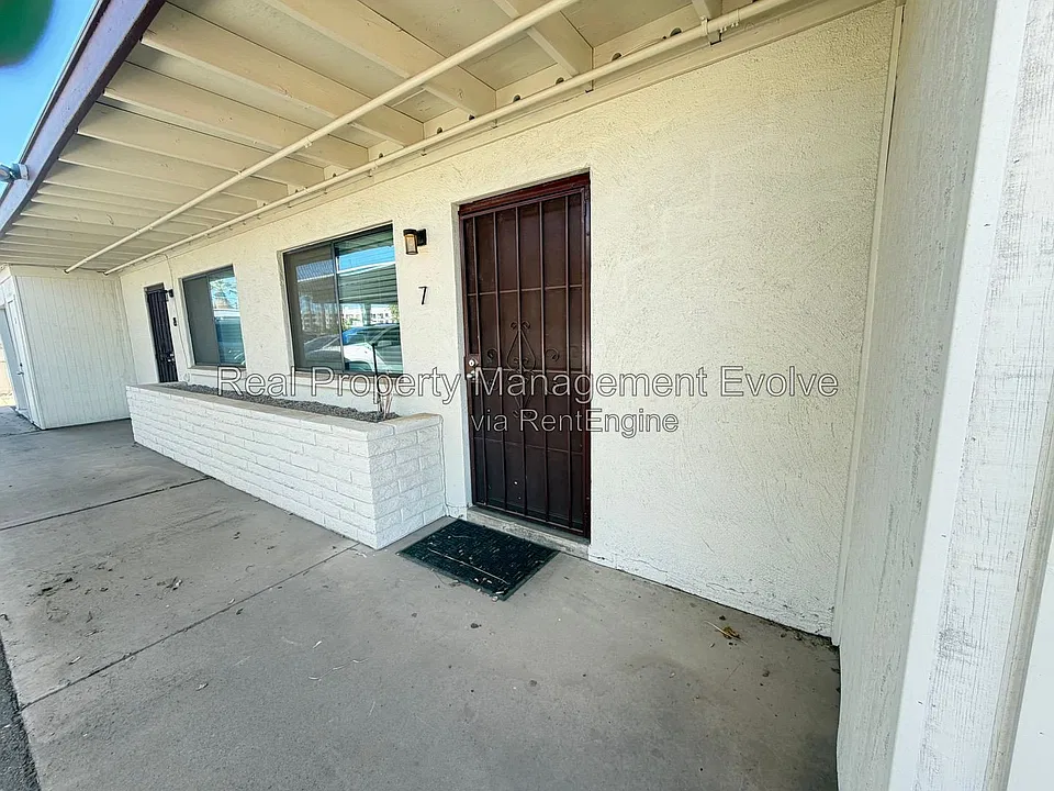 908 W 2nd St #7