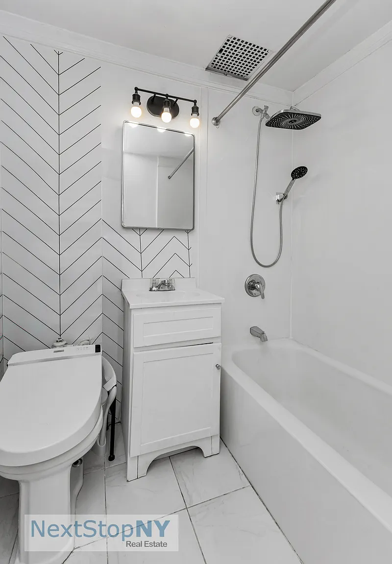 233 East 54th Street — Photo 3