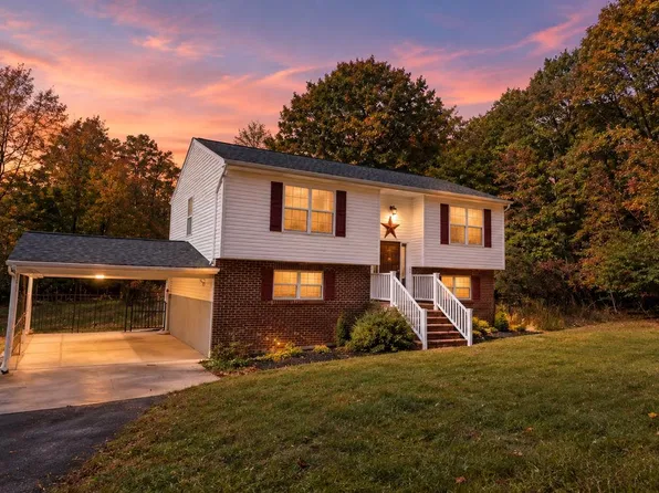 11012 Cloverdale St, Fredericksburg, VA 22407