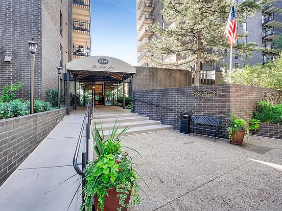 2nd image of 460 S Marion Pkwy APT 1052B