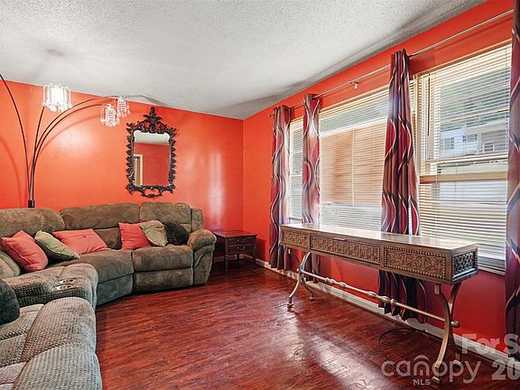 5th image of 314 Westham Ridge Rd