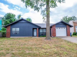 214 Jonathan Dr, Bentonville, AR 72712