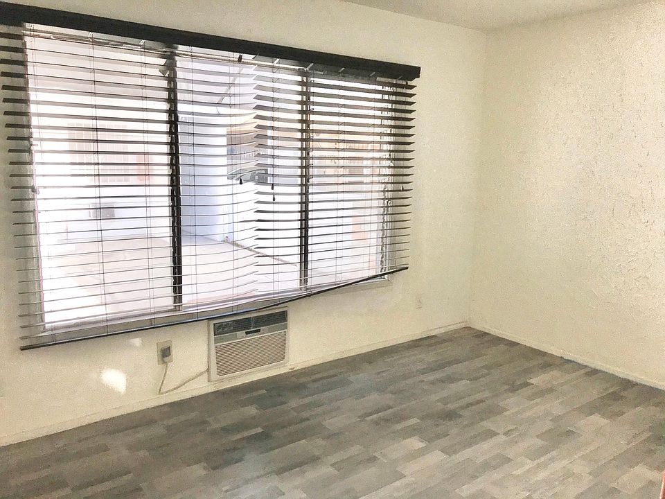 1st image of 1054 N Vista St APT 3