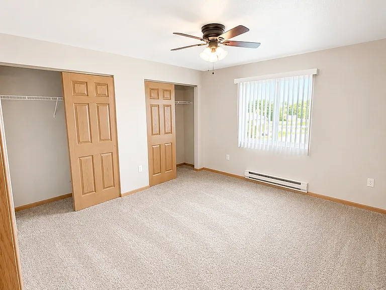 Berry Pointe Luxury Apartments — Photo 16