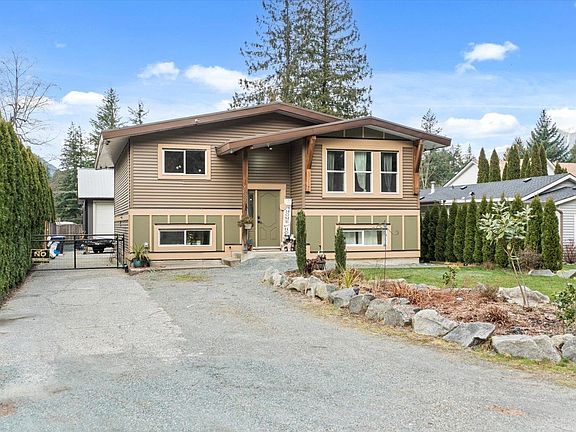 2nd image of 63895 Old Yale Rd