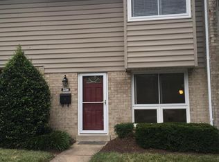 2214 Gingell Pl, Herndon, VA 20170