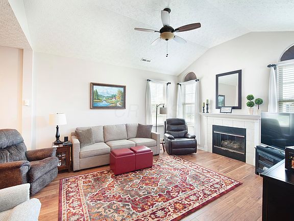 3rd image of 4265 Waterside Pl #5