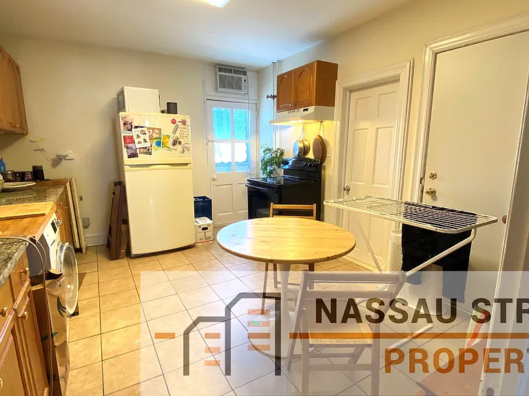 43 Wiggins St #B — Photo 4