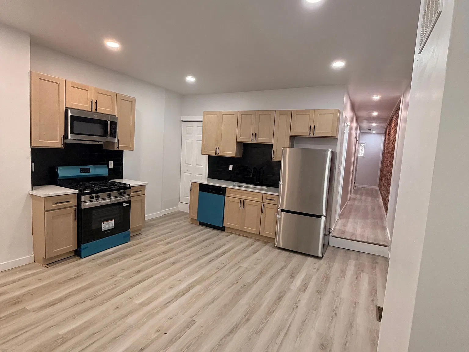 6013 Baltimore Ave — Photo 4