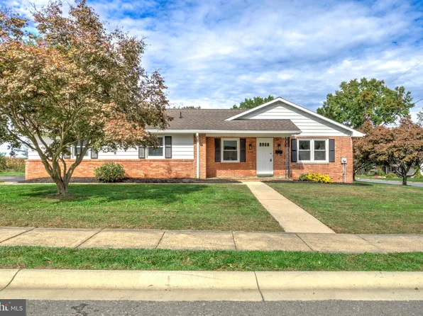 400 Susan Ave, Strasburg, PA 17579