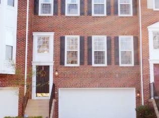 43921 Thorncroft Ter, Ashburn, VA 20148
