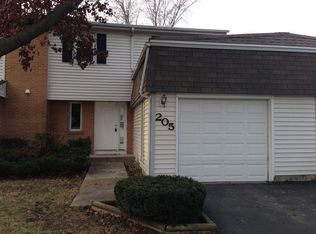 205 Monroe Rd, Bolingbrook, IL 60440