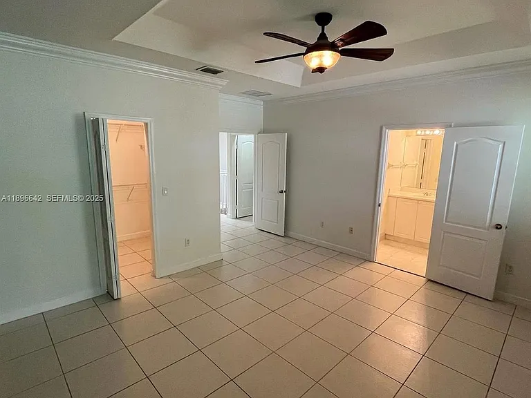 14945 SW 8th Ter — Photo 6