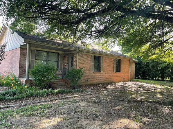 5828 Cairo Rd, Paducah, KY 42001