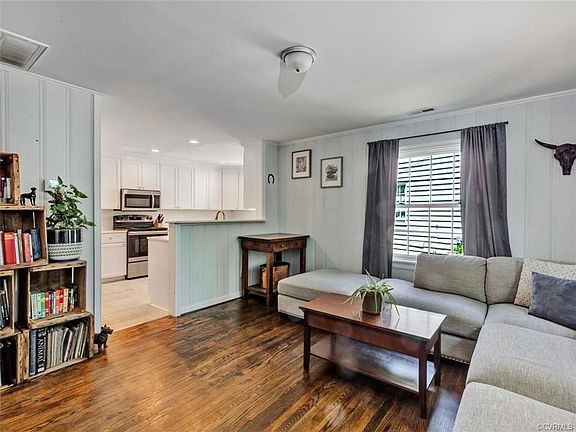 4th image of 704 Forest View Dr