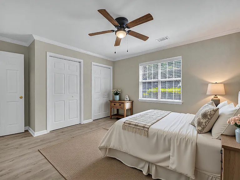 100 Woodstone Dr #7 — Photo 5