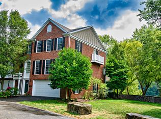 134 Chapel Harbor Dr, Pittsburgh, PA 15238