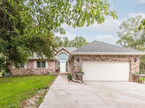 19223 Hawthorne Ave, Council Bluffs, IA 51503