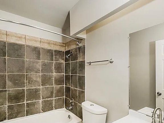 4th image of 1031 Hickory Trail St