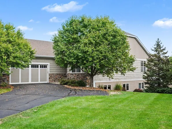 10776 Lyndale Bluffs Trl, Bloomington, MN 55420