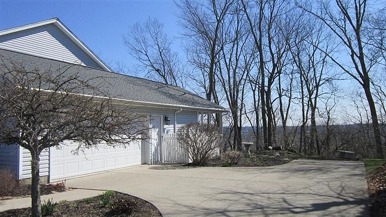 1st image of 1514 Viewpoint Dr