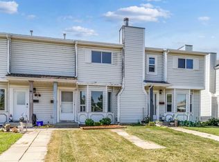 204 E Northey Ave, Red Deer, AB T4P 3J6