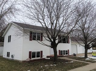 545 Seymour St, Seymour, WI 54165