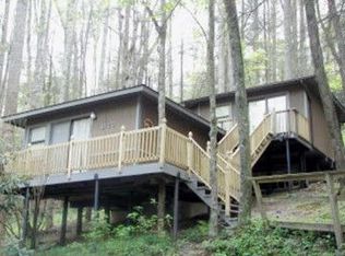 221 Helmlock Ln, Banner Elk, NC 28604