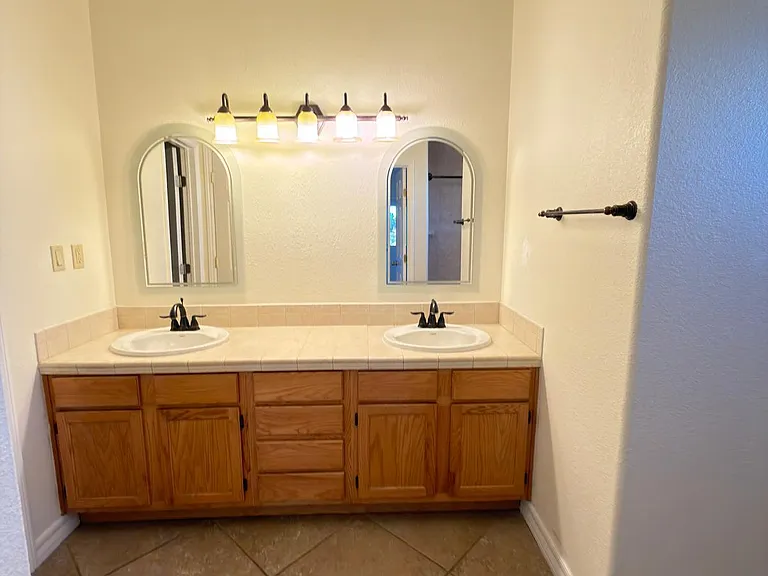 5466 Buffalo Creek Dr — Photo 12