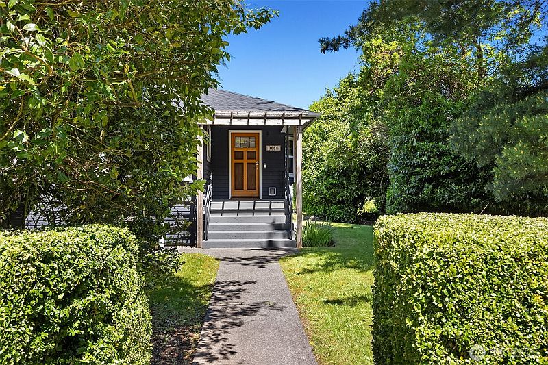 5th image of 10308 SW 116th Avenue
