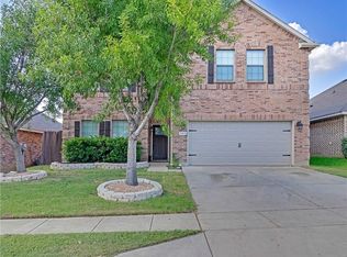 3913 Cloud Cover Rd, Roanoke, TX 76262