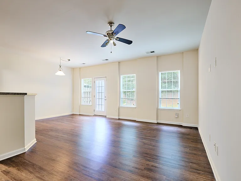 457 Woodbark Ct — Photo 10