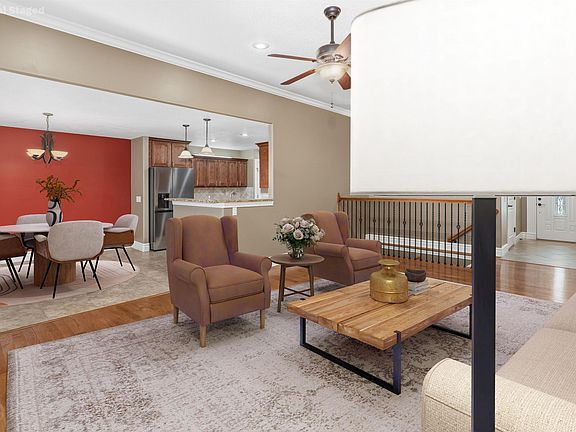 4th image of 705 Katy Cir