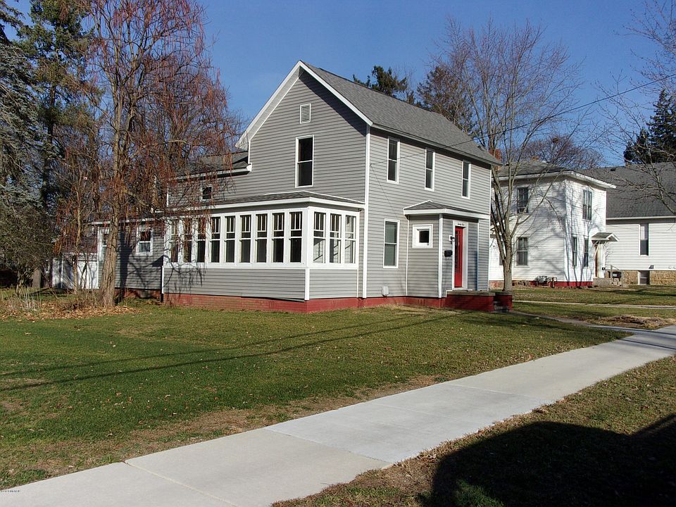 1st image of 25 Vine St
