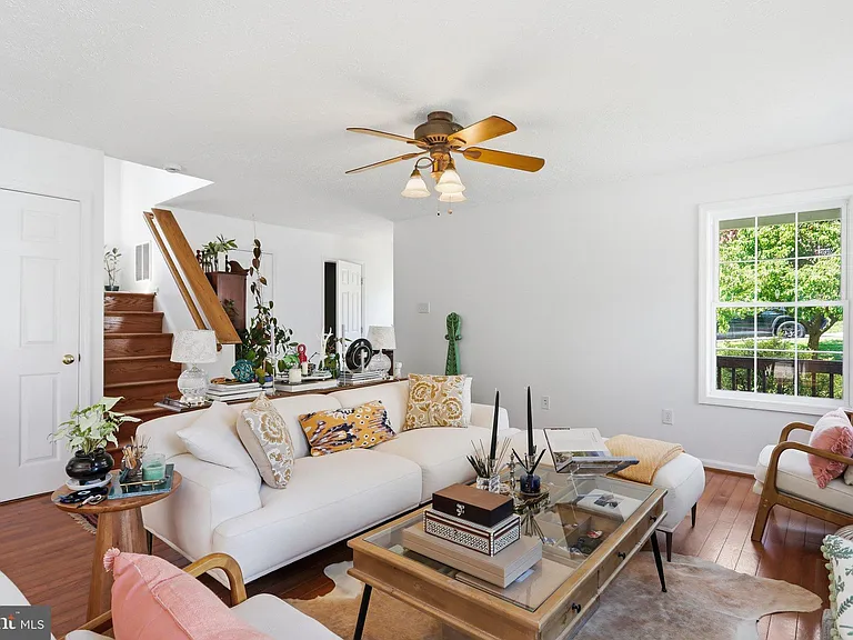 19 Fairview Ave — Photo 10