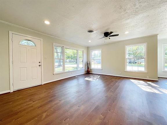 5th image of 1230 Ficklin Cir