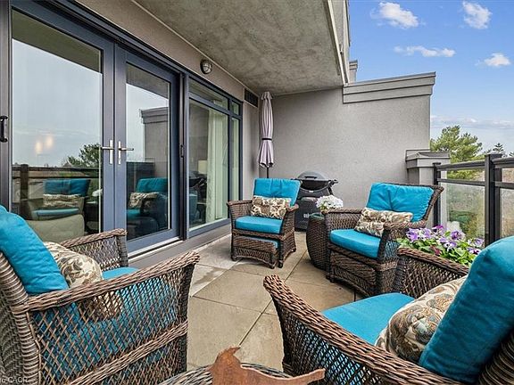 5th image of 34 Plains Rd E #408