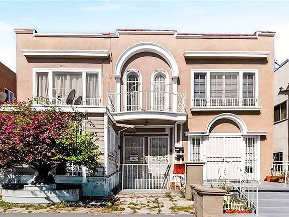 2nd image of 139 S Manhattan Pl #145