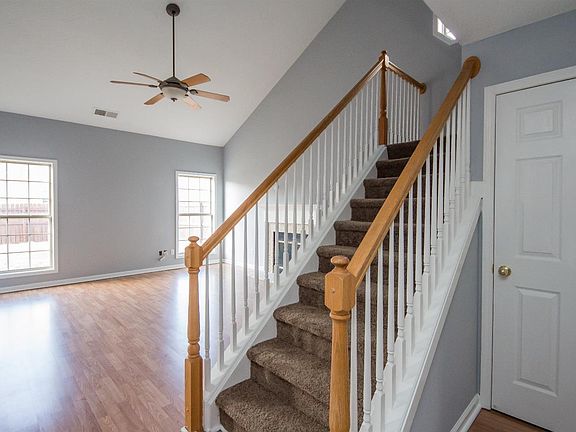 2nd image of 2405 Prescott Ln