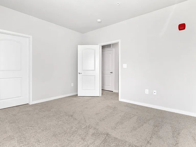 Aventura at Hawk Ridge — Photo 50