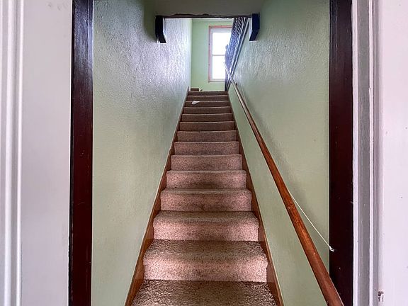 5th image of 523 W Washington Ave