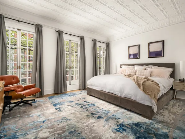 422 East 84th Street image 13 of 23