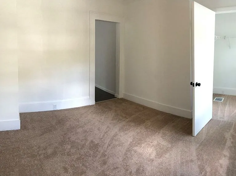 800 Lockland Ave #2 — Photo 5