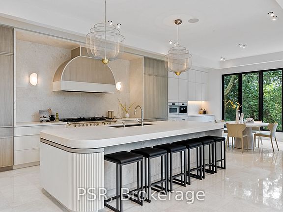 4th image of 84 Old Forest Hill Rd