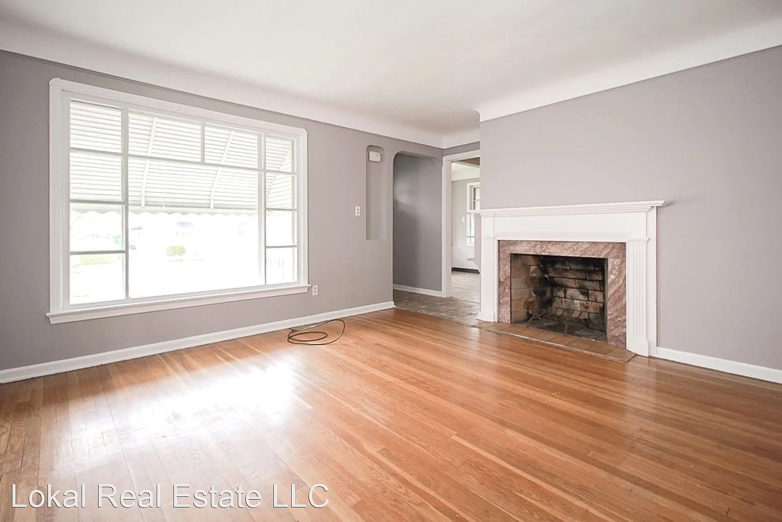 5078 Erwin St photo 1
