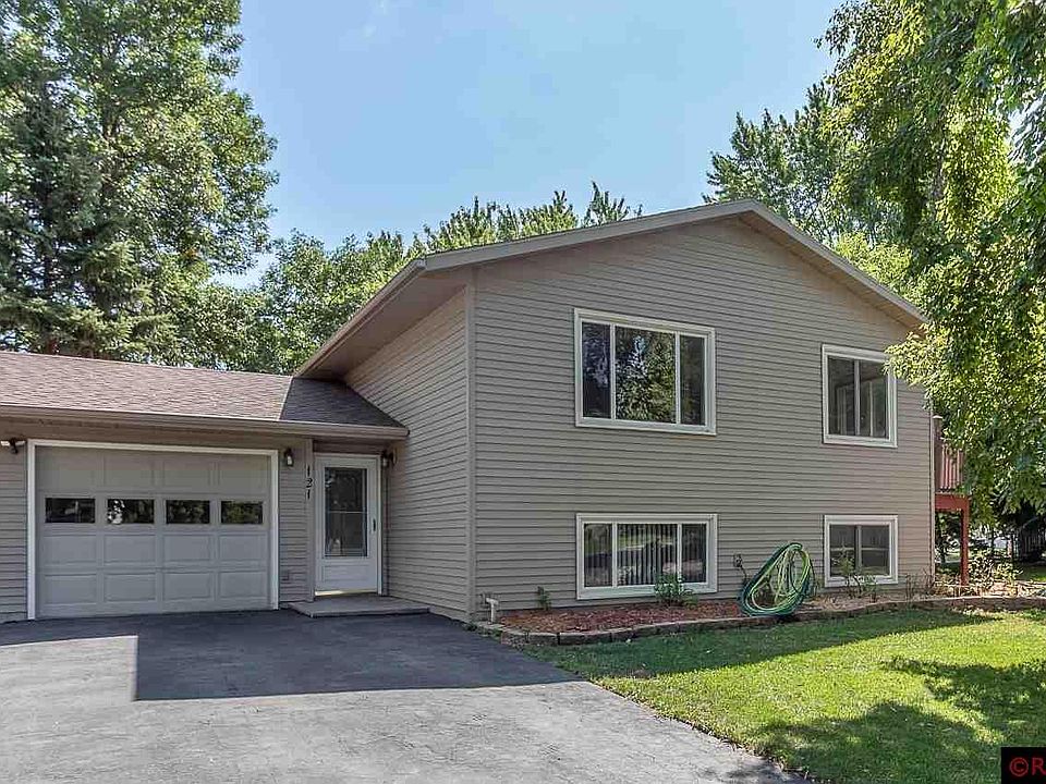 1st image of 121 Sandpiper Dr