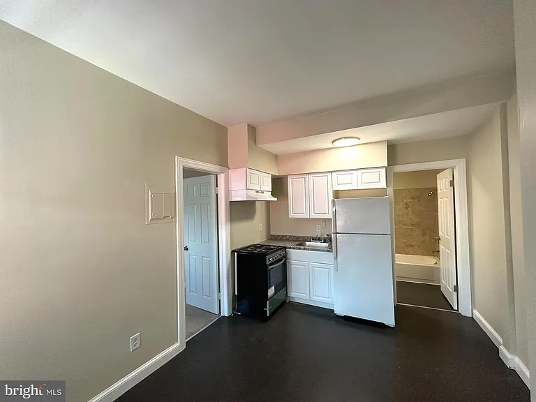 64 W Antietam St #8 — Photo 6