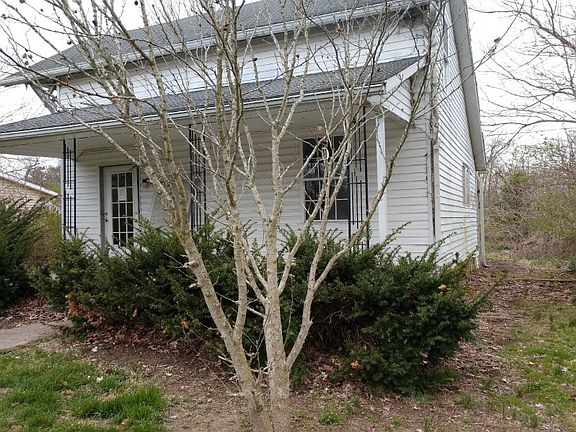 3rd image of 10 Highland Ave